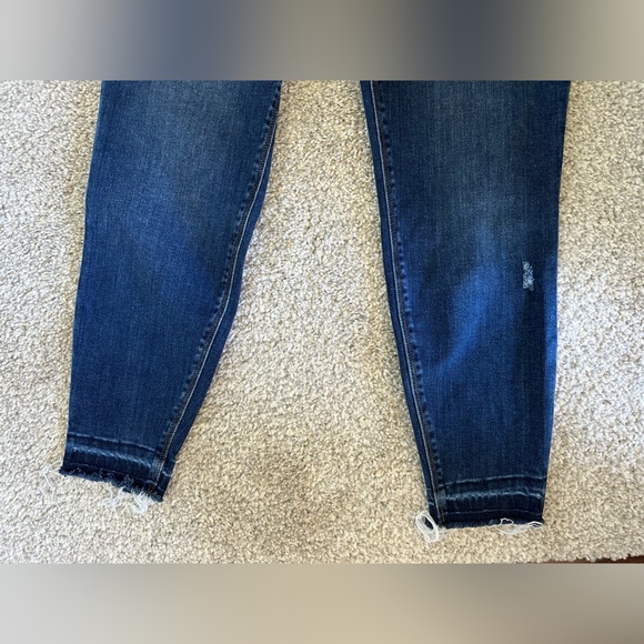 Women’s SPANX Distressed Pull on Skinny Jeans - Picture 6 of 10